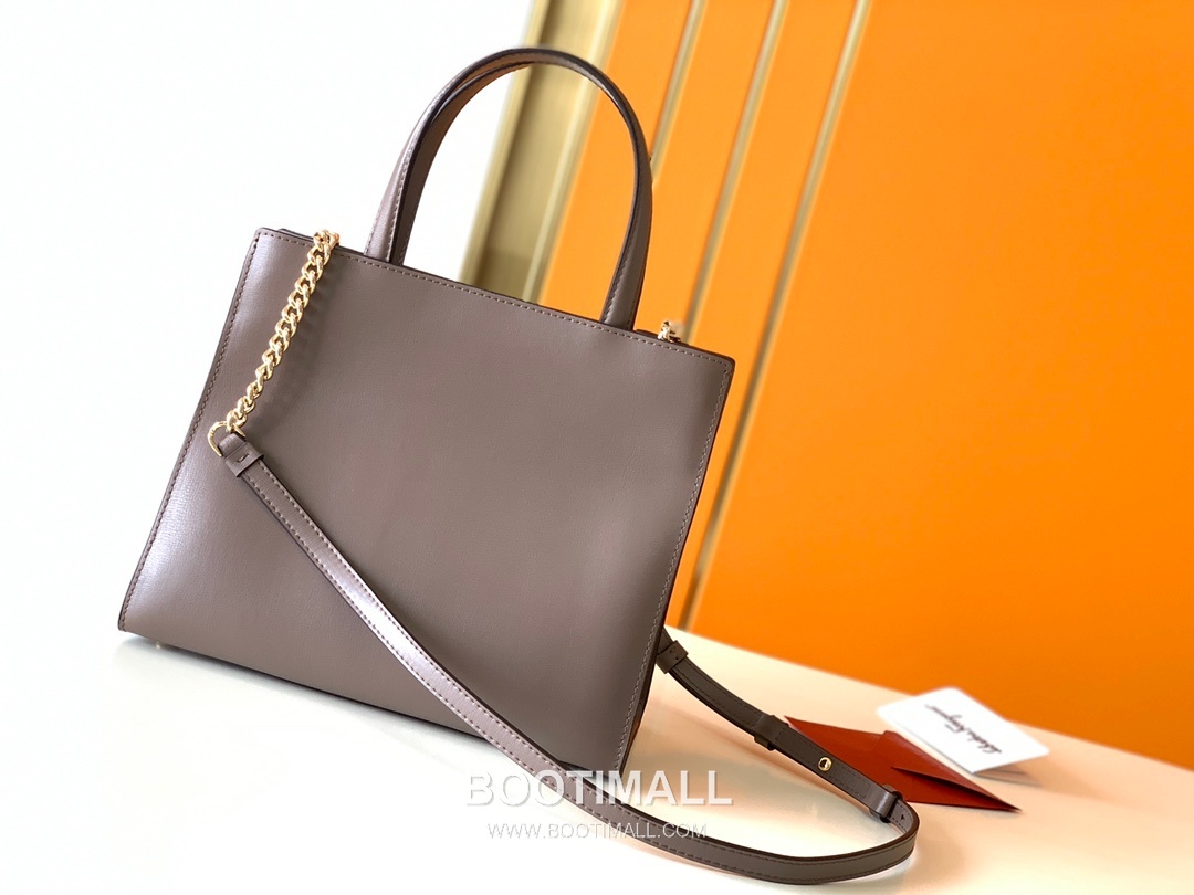 페라가모 카프스킨 바라 리본 토트백 Ferragamo Calfskin Vara Bow Tote Bag 21/1290 25cm 15