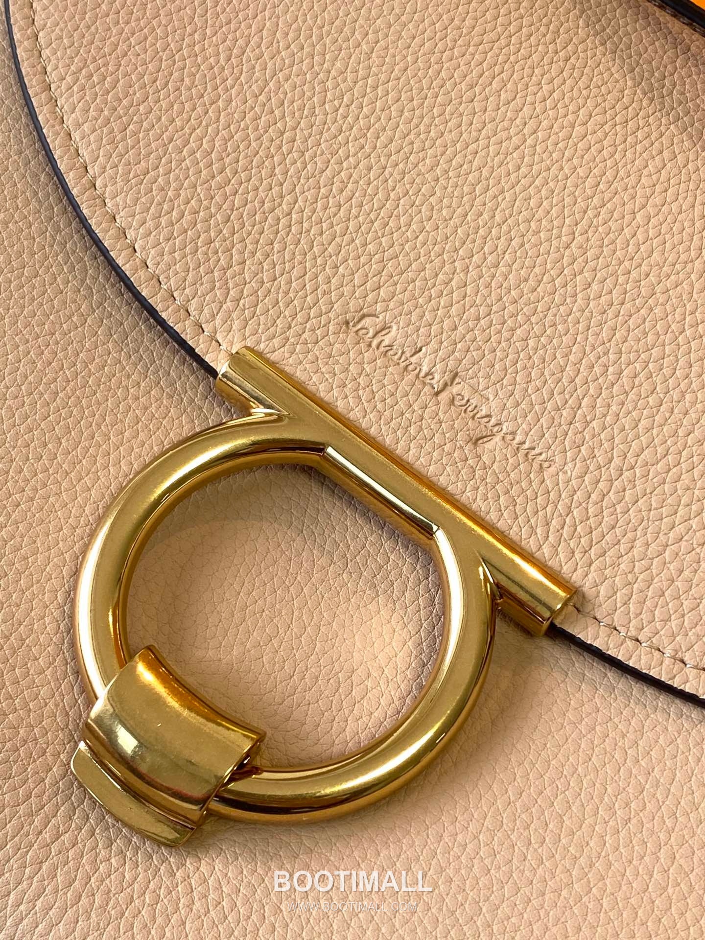 페라가모 카프스킨 그레인 토트 숄더백 Ferragamo Calfskin Grain Tote Shoulder Bag DY-21H493 26cm 2