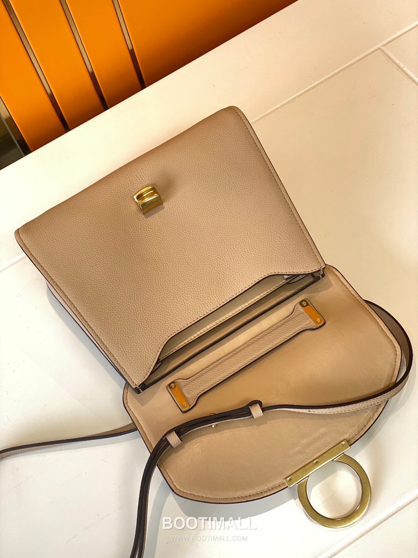 페라가모 카프스킨 그레인 토트 숄더백 Ferragamo Calfskin Grain Tote Shoulder Bag DY-21H493 26cm 3