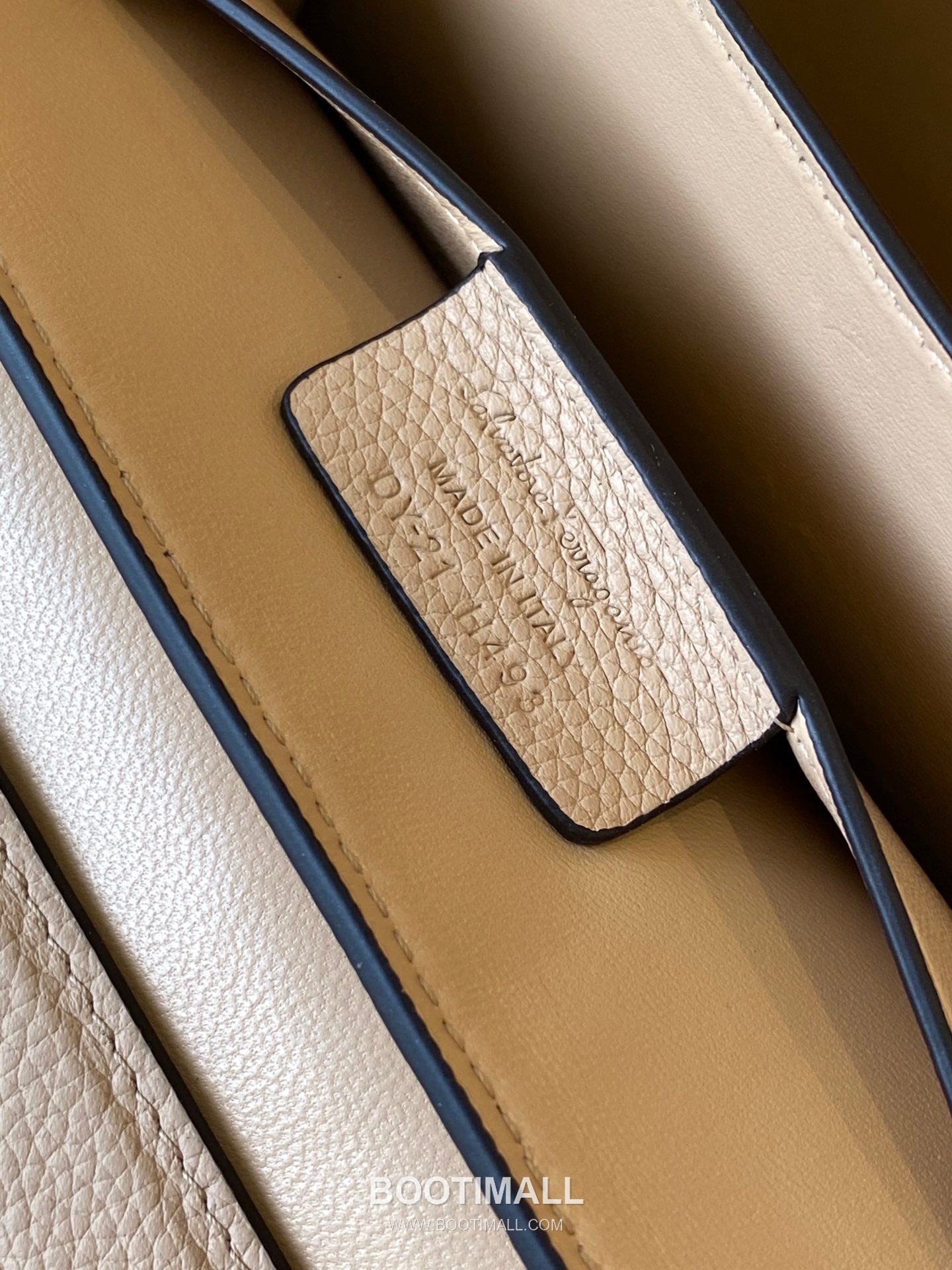 페라가모 카프스킨 그레인 토트 숄더백 Ferragamo Calfskin Grain Tote Shoulder Bag DY-21H493 26cm 6