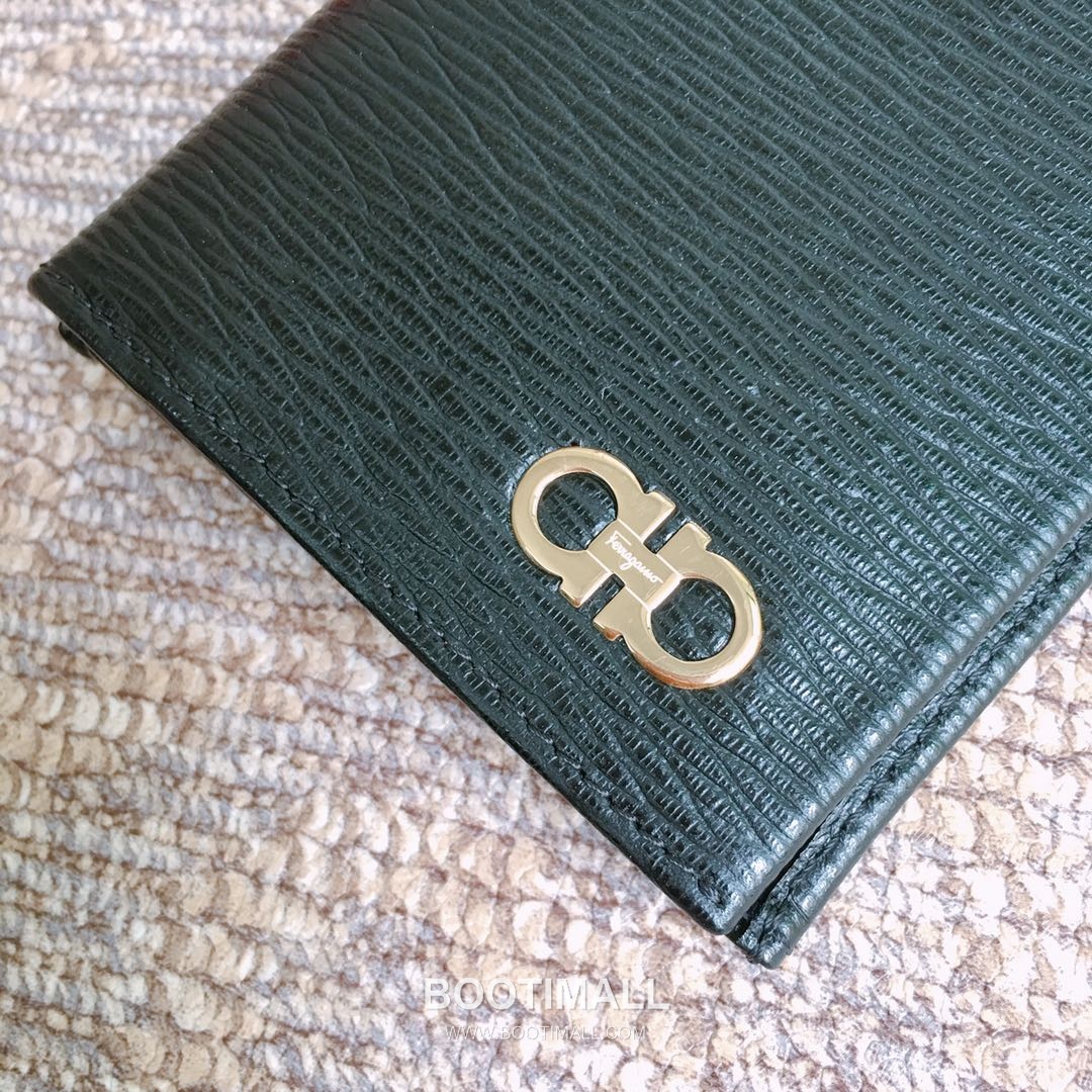 페라가모 카프스킨 간치오 투폴드 장지갑 Ferragamo Calfskin Gancio Two Fold Long Wallet 66A069 18.5cm 18