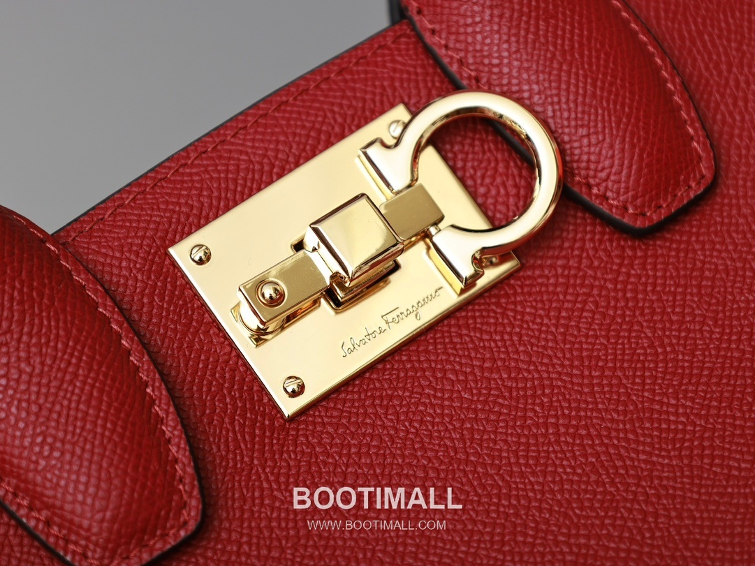 페라가모 스튜디오 카프스킨 간치니 토트 숄더백 Ferragamo Studio Calfskin Gancini Tote Shoulder Bag 211425 28cm 4