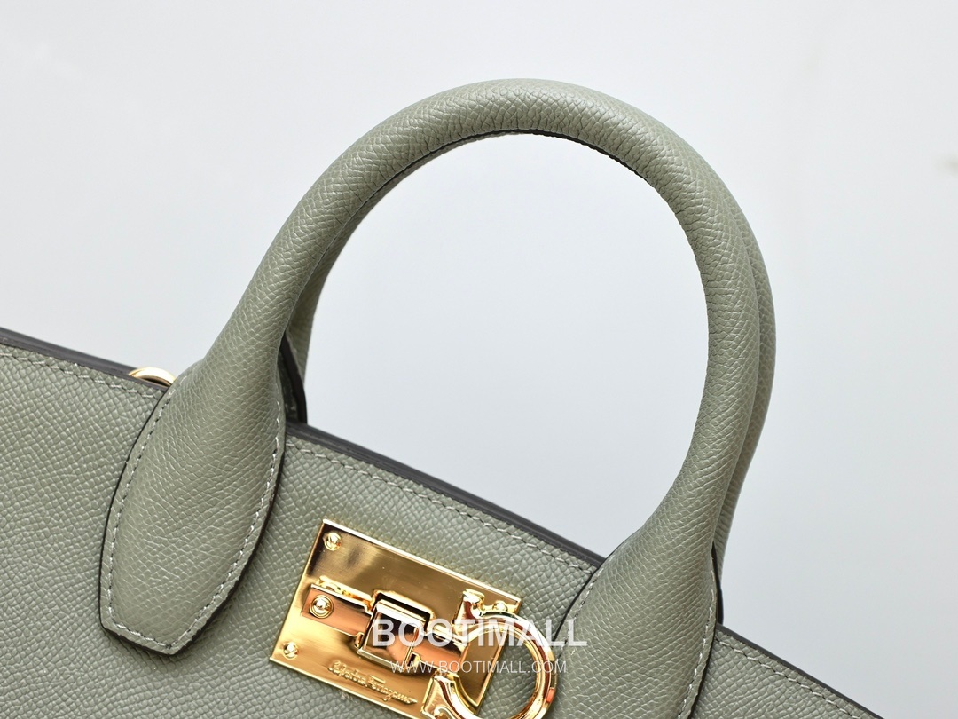 페라가모 스튜디오 카프스킨 간치니 토트 숄더백 Ferragamo Studio Calfskin Gancini Tote Shoulder Bag 211425 28cm 2