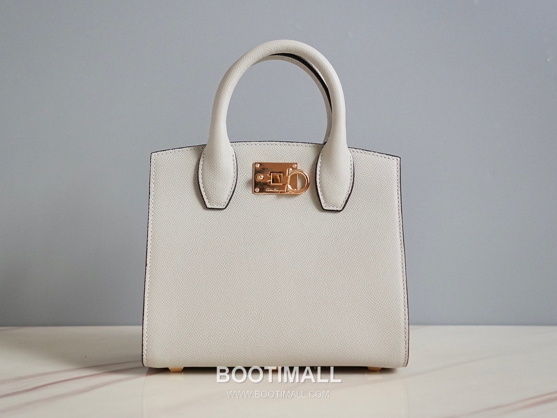 페라가모 스튜디오 카프스킨 간치니 미니 토트 숄더백 Ferragamo Studio Calfskin Gancini Mini Tote Shoulder Bag 211424 22cm 1