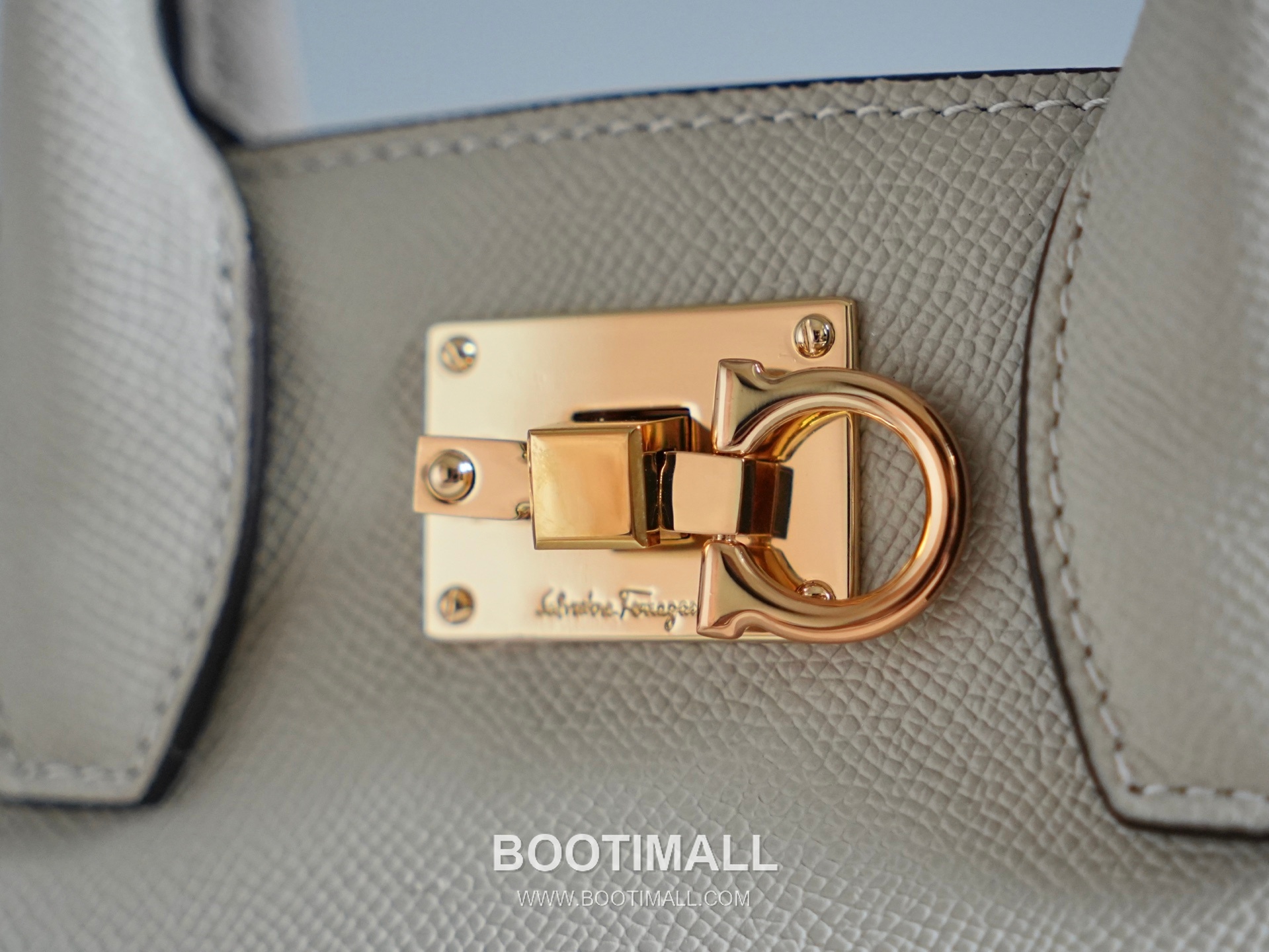 페라가모 스튜디오 카프스킨 간치니 미니 토트 숄더백 Ferragamo Studio Calfskin Gancini Mini Tote Shoulder Bag 211424 22cm 3