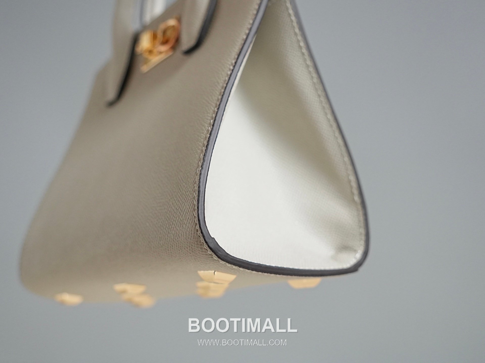 페라가모 스튜디오 카프스킨 간치니 미니 토트 숄더백 Ferragamo Studio Calfskin Gancini Mini Tote Shoulder Bag 211424 22cm 4