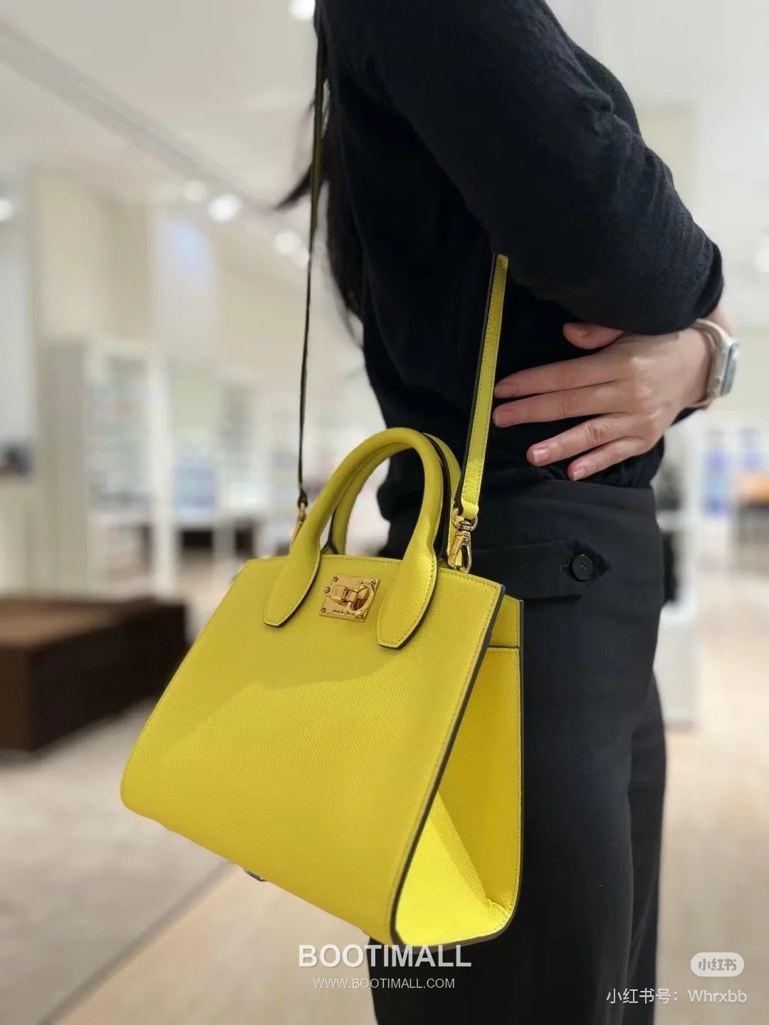 페라가모 스튜디오 카프스킨 간치니 미니 토트 숄더백 Ferragamo Studio Calfskin Gancini Mini Tote Shoulder Bag 211424 22cm 9