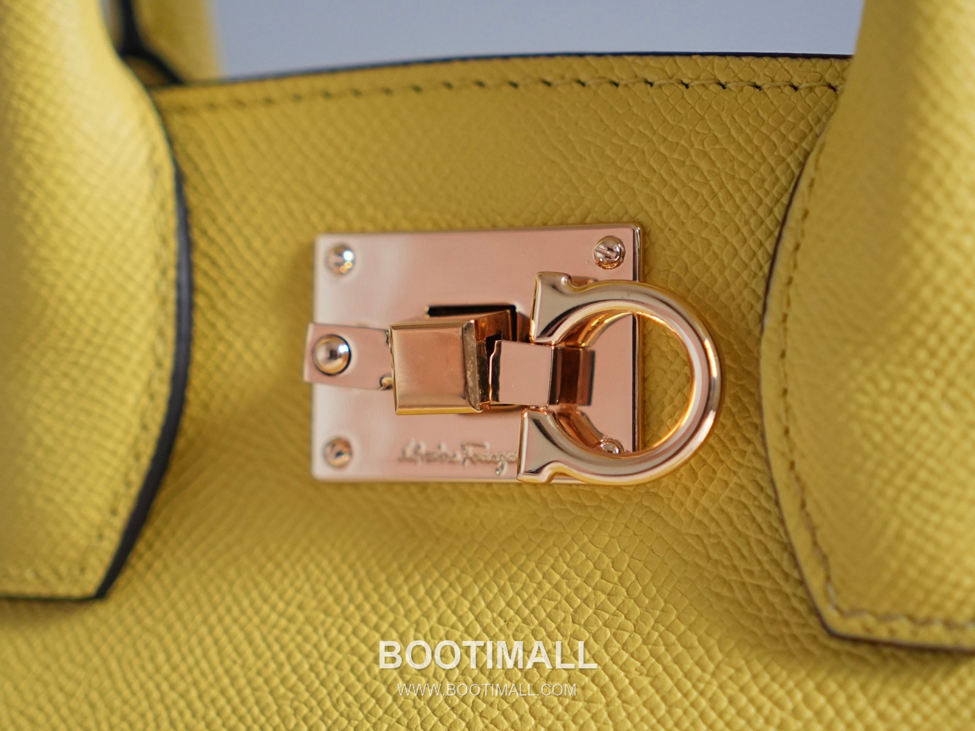 페라가모 스튜디오 카프스킨 간치니 미니 토트 숄더백 Ferragamo Studio Calfskin Gancini Mini Tote Shoulder Bag 211424 22cm 12