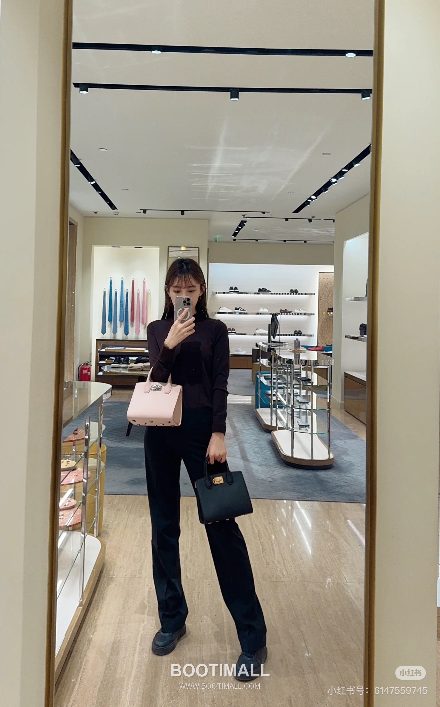 페라가모 스튜디오 카프스킨 간치니 미니 토트 숄더백 Ferragamo Studio Calfskin Gancini Mini Tote Shoulder Bag 211424 22cm 9