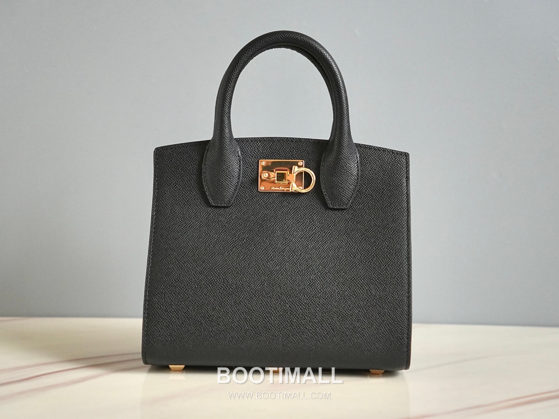 페라가모 스튜디오 카프스킨 간치니 미니 토트 숄더백 Ferragamo Studio Calfskin Gancini Mini Tote Shoulder Bag 211424 22cm 10