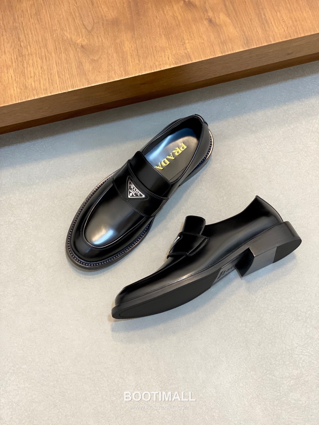 프라다 수입가죽 조각디테일 레이스업 블랙 더비슈즈 Prada Imported Leather Brogue Detail Black Derby Shoes 5