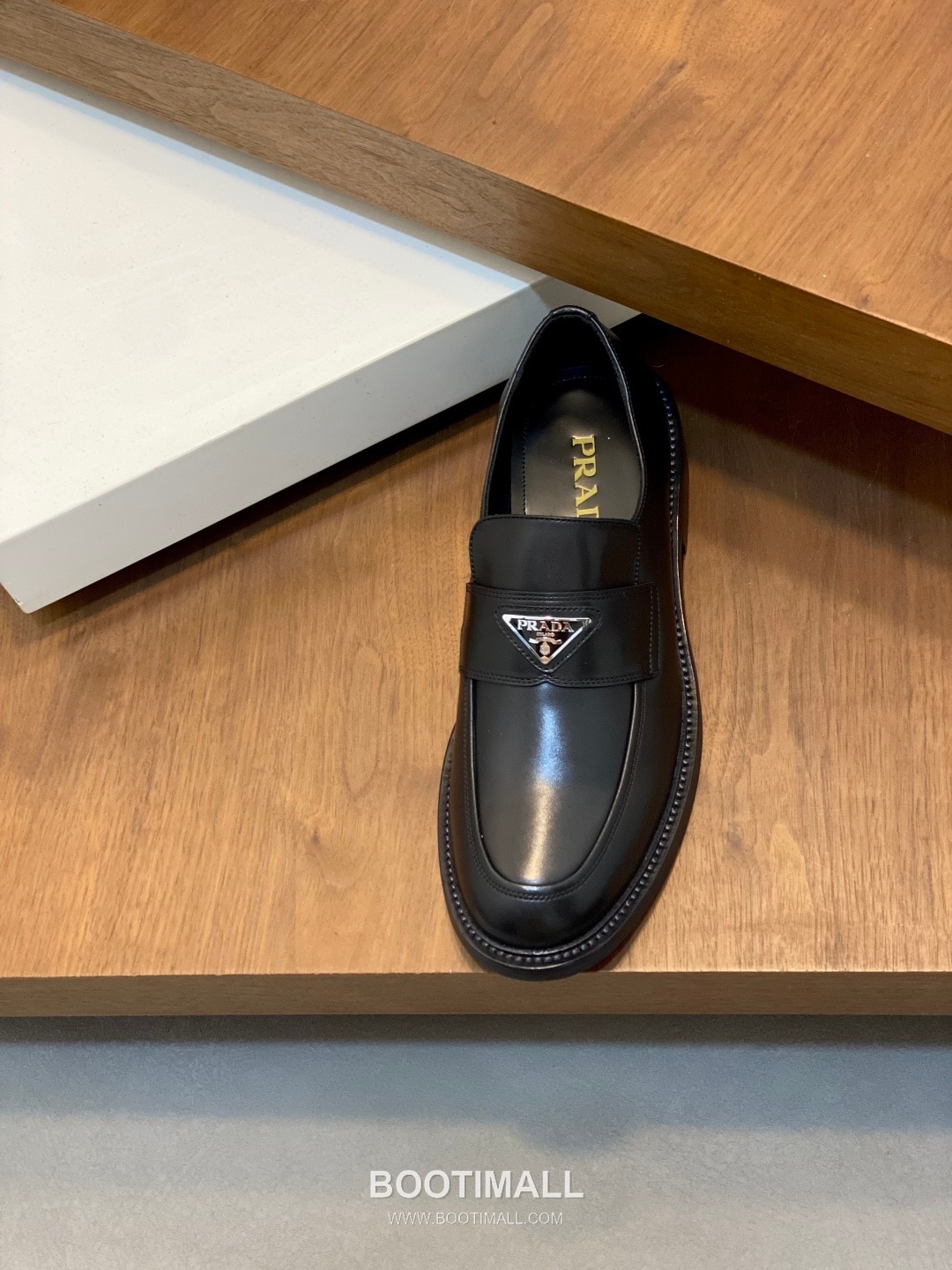 프라다 수입가죽 조각디테일 레이스업 블랙 더비슈즈 Prada Imported Leather Brogue Detail Black Derby Shoes 6