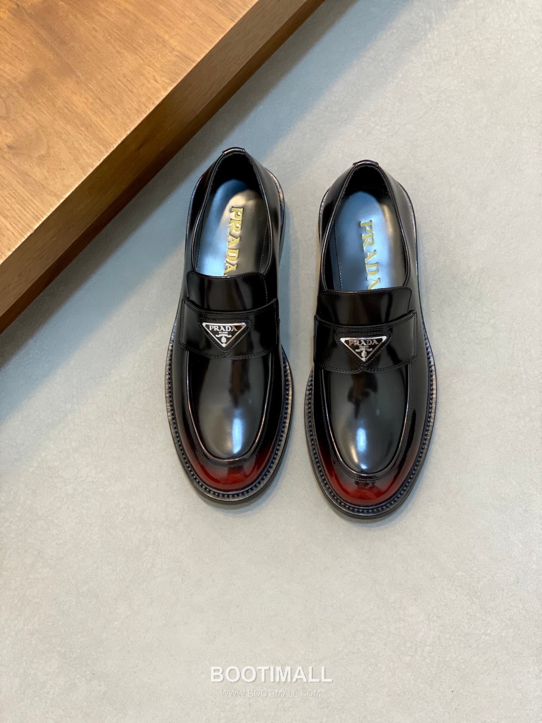 프라다 수입가죽 조각디테일 레이스업 블랙 더비슈즈 Prada Imported Leather Brogue Detail Black Derby Shoes 1