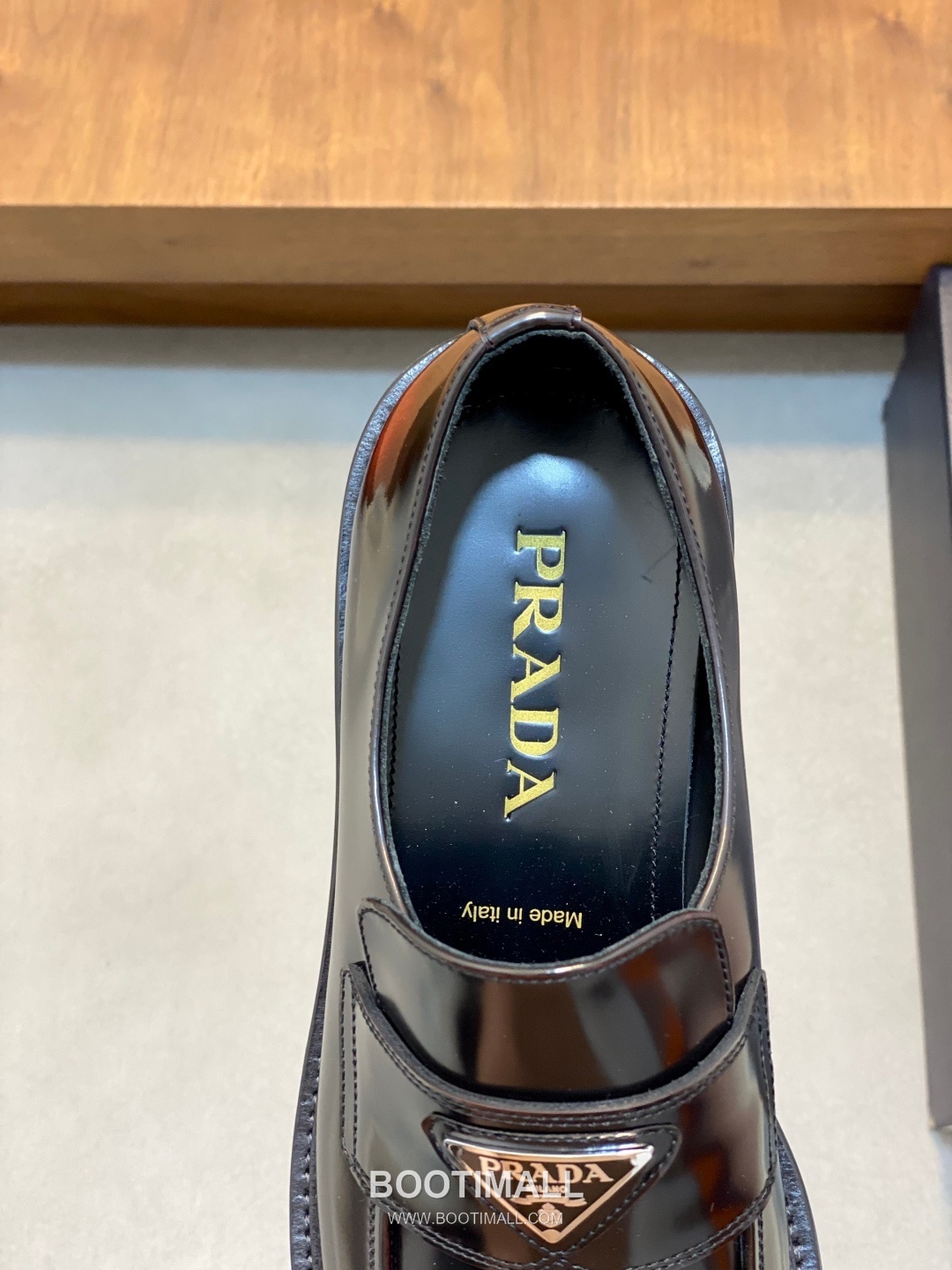 프라다 수입가죽 조각디테일 레이스업 블랙 더비슈즈 Prada Imported Leather Brogue Detail Black Derby Shoes 7