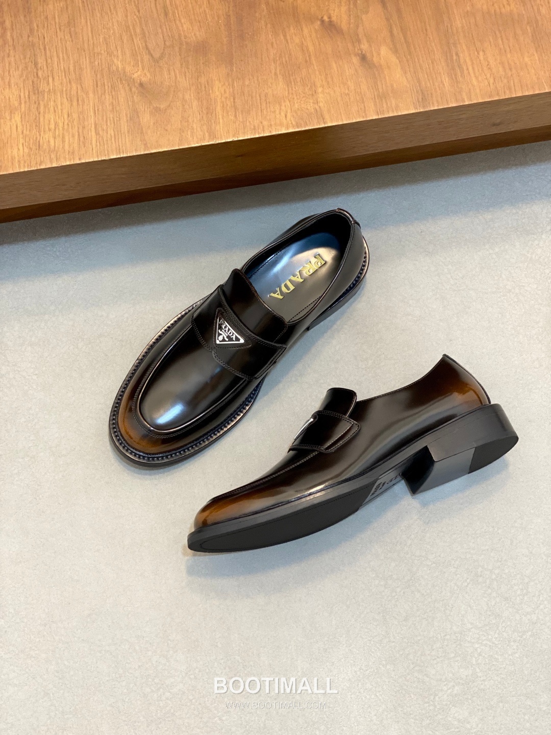 프라다 수입가죽 조각디테일 레이스업 블랙 더비슈즈 Prada Imported Leather Brogue Detail Black Derby Shoes 5