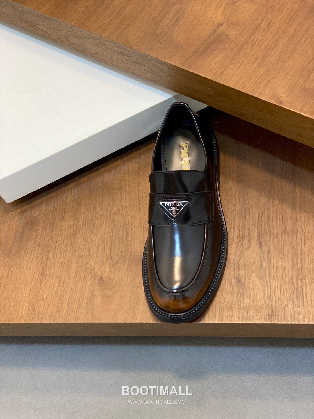 프라다 수입가죽 조각디테일 레이스업 블랙 더비슈즈 Prada Imported Leather Brogue Detail Black Derby Shoes 6