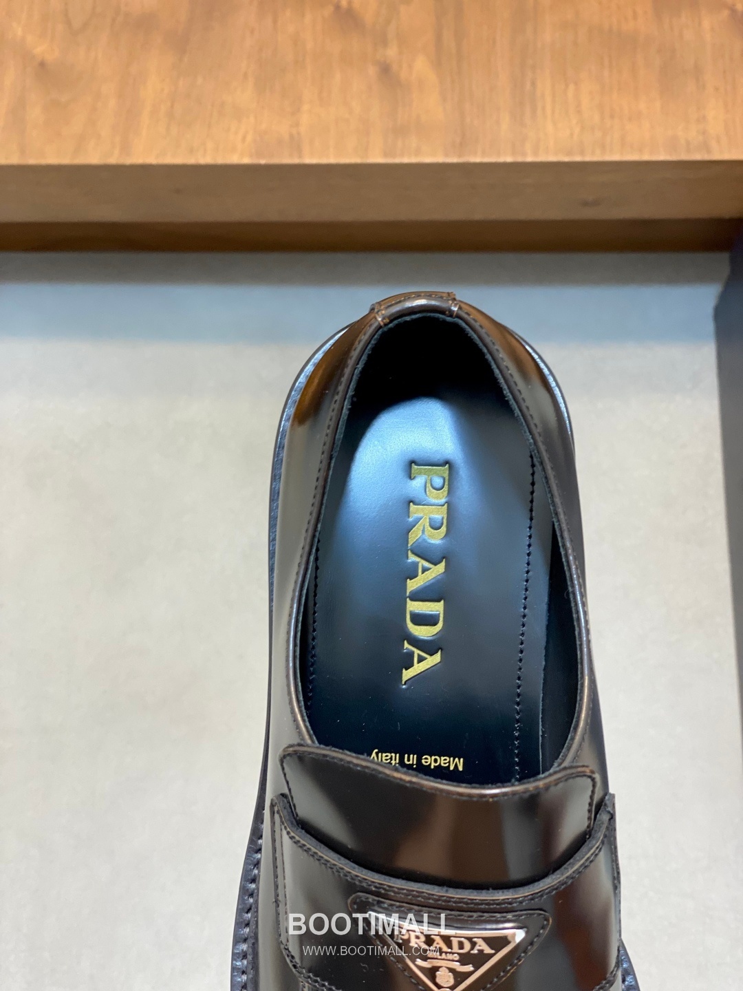 프라다 수입가죽 조각디테일 레이스업 블랙 더비슈즈 Prada Imported Leather Brogue Detail Black Derby Shoes 7