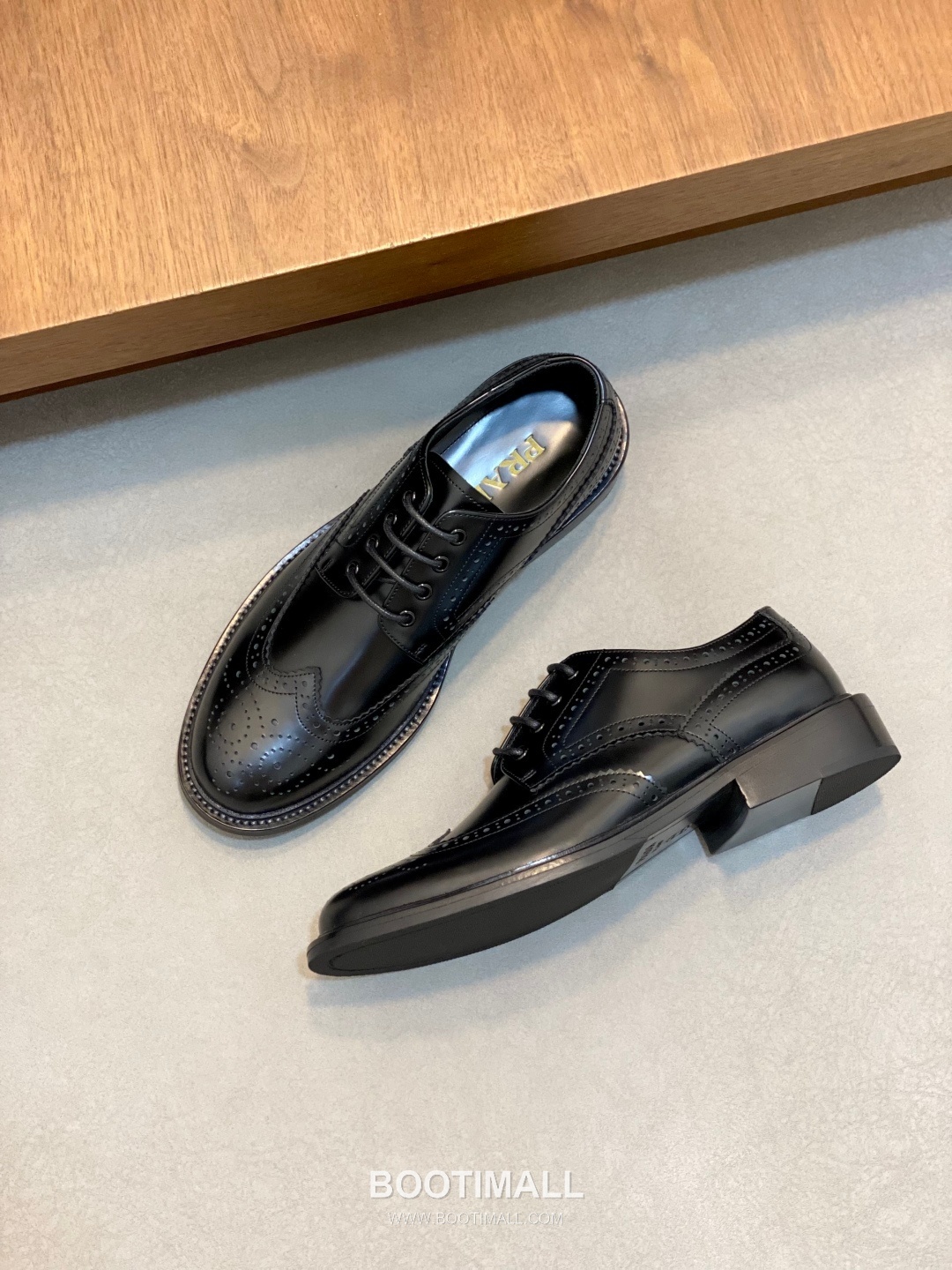프라다 수입가죽 브로그디테일 레이스업 블랙 더비슈즈 Prada Imported Leather Brogue Detail Black Derby Shoes 5