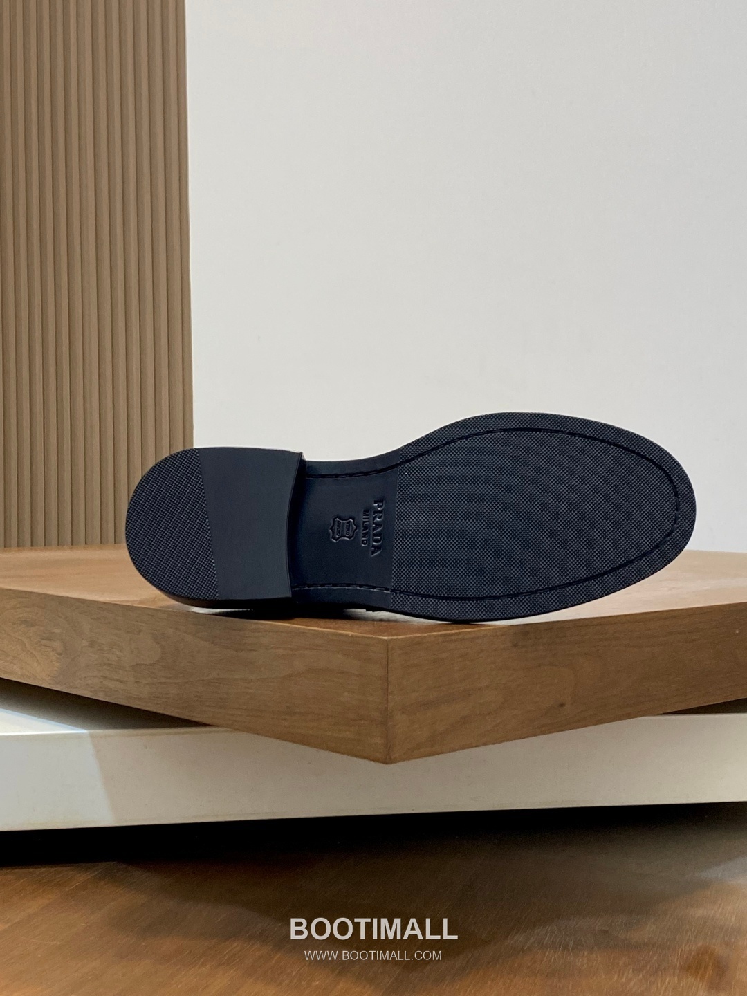 프라다 수입가죽 브로그디테일 레이스업 블랙 더비슈즈 Prada Imported Leather Brogue Detail Black Derby Shoes 9