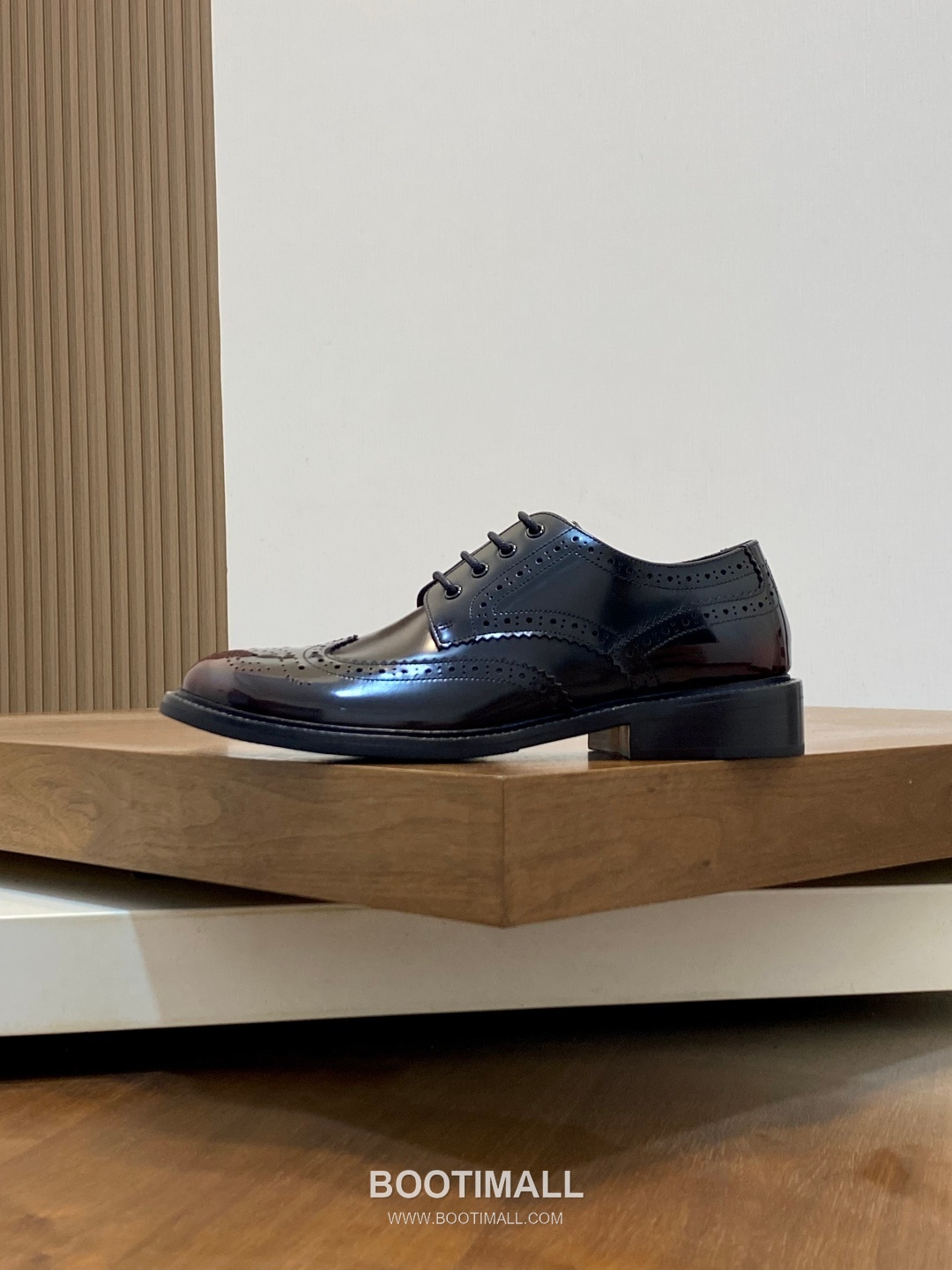 프라다 수입가죽 브로그디테일 레이스업 블랙 더비슈즈 Prada Imported Leather Brogue Detail Black Derby Shoes 2