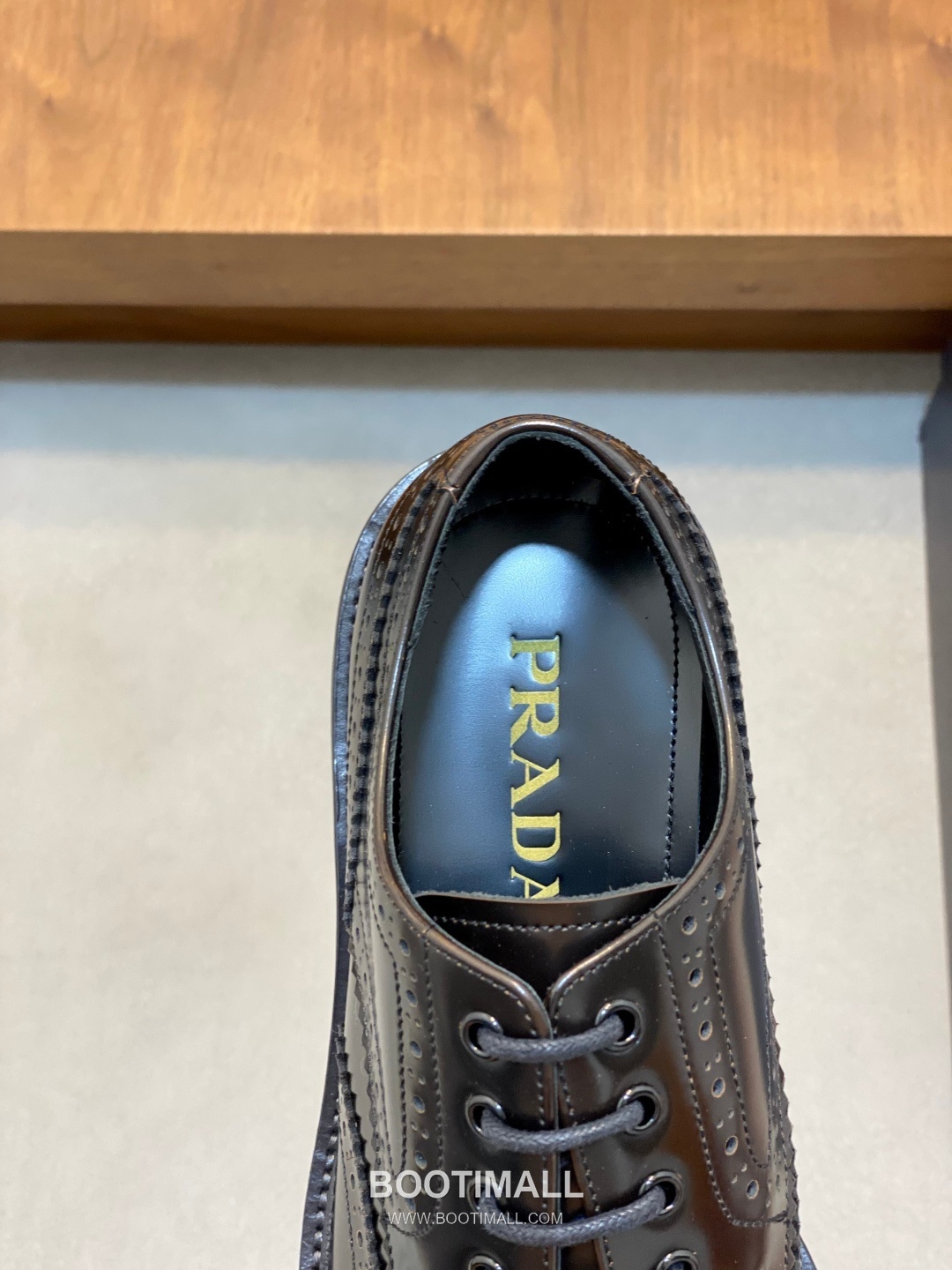 프라다 수입가죽 브로그디테일 레이스업 블랙 더비슈즈 Prada Imported Leather Brogue Detail Black Derby Shoes 7