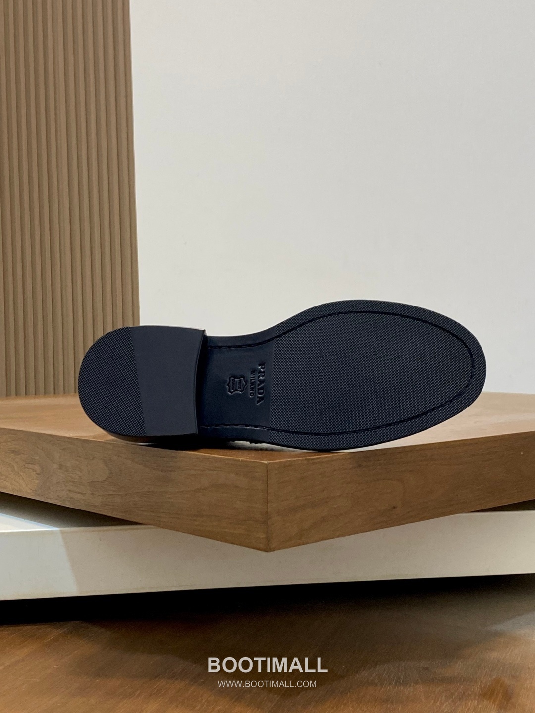 프라다 수입가죽 브로그디테일 레이스업 블랙 더비슈즈 Prada Imported Leather Brogue Detail Black Derby Shoes 9