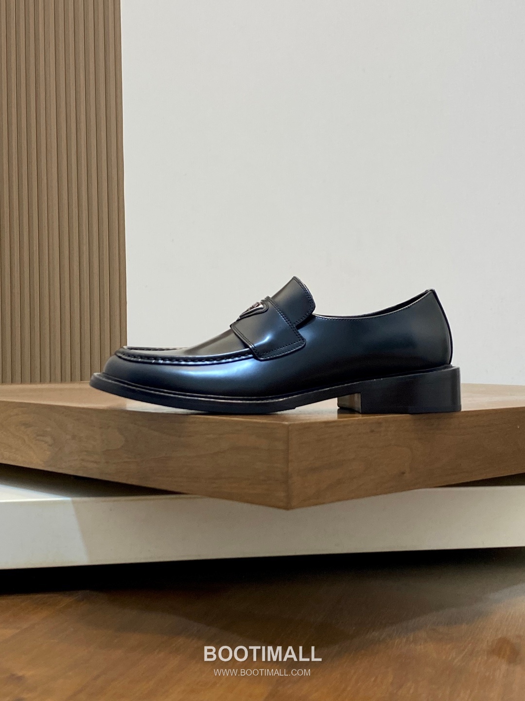 프라다 수입소가죽 브로그디테일 레이스업 블랙 더비슈즈 Prada Imported Calfskin Brogue Detail Lace-up Black Derby Shoes 2