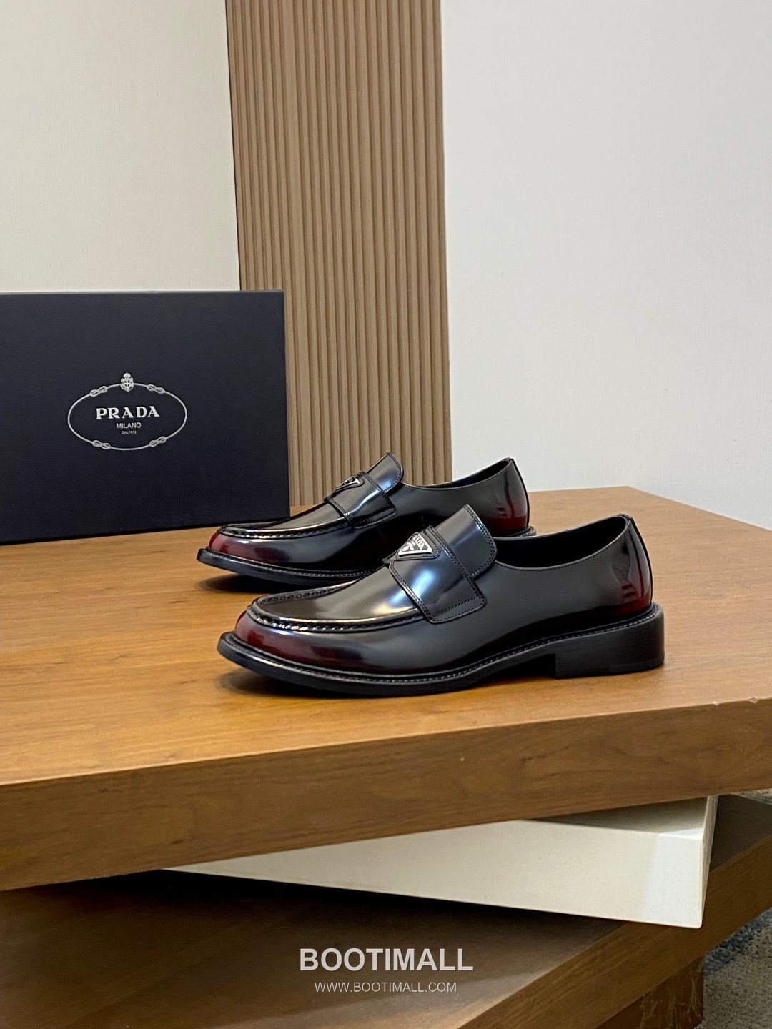 프라다 수입소가죽 브로그디테일 레이스업 블랙 더비슈즈 Prada Imported Calfskin Brogue Detail Lace-up Black Derby Shoes 3
