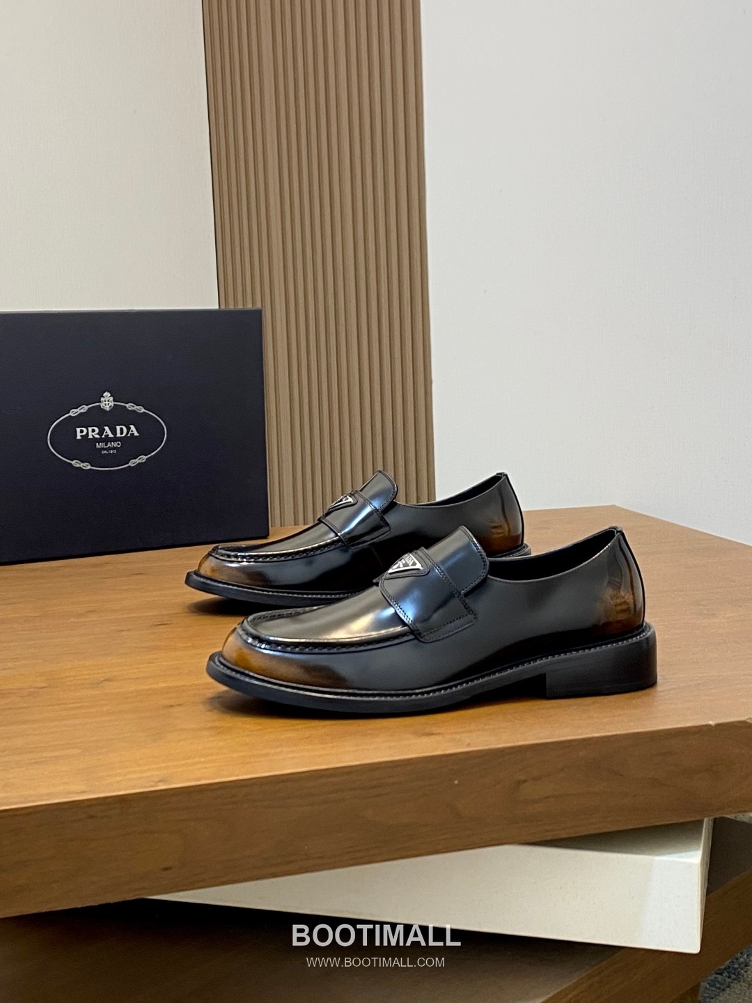 프라다 수입소가죽 브로그디테일 레이스업 블랙 더비슈즈 Prada Imported Calfskin Brogue Detail Lace-up Black Derby Shoes 3