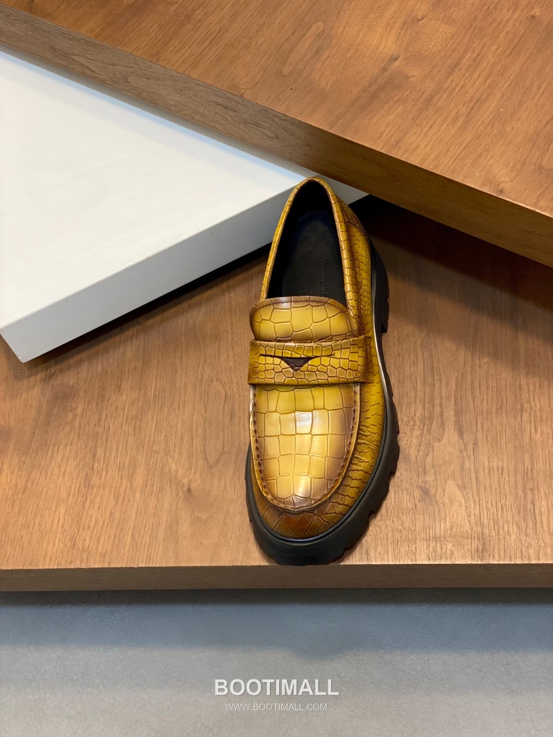 메종마르지엘라 송아지가죽 스테이플디테일 블랙 로퍼 Maison Margiela Calfskin Staple Detail Black Loafers 6