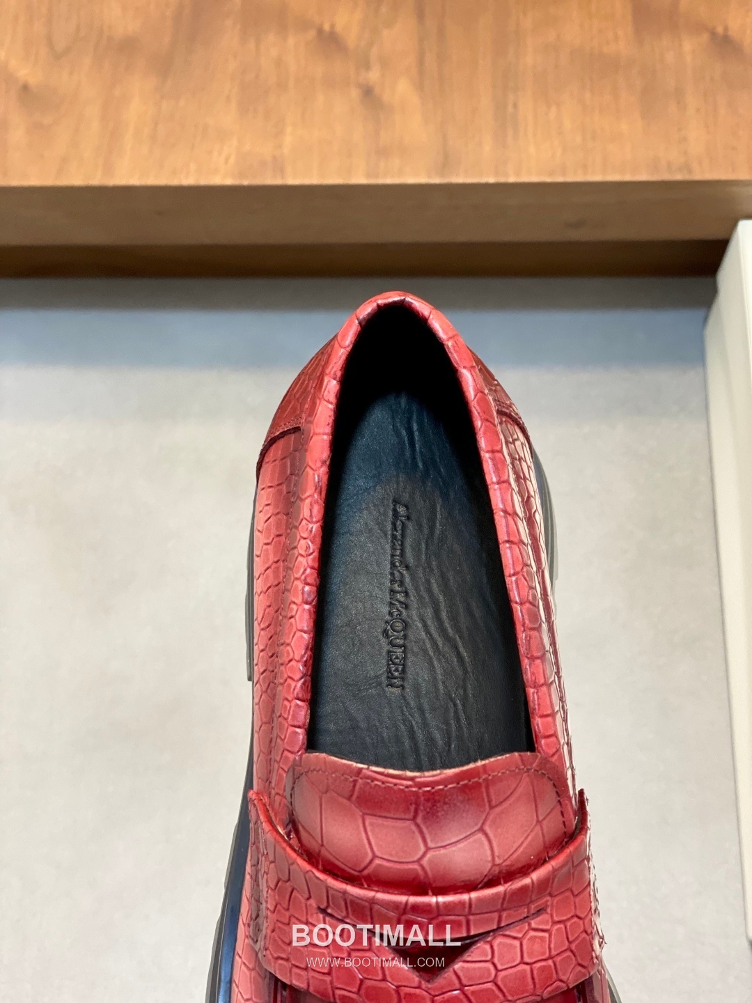 메종마르지엘라 송아지가죽 스테이플디테일 블랙 로퍼 Maison Margiela Calfskin Staple Detail Black Loafers 7