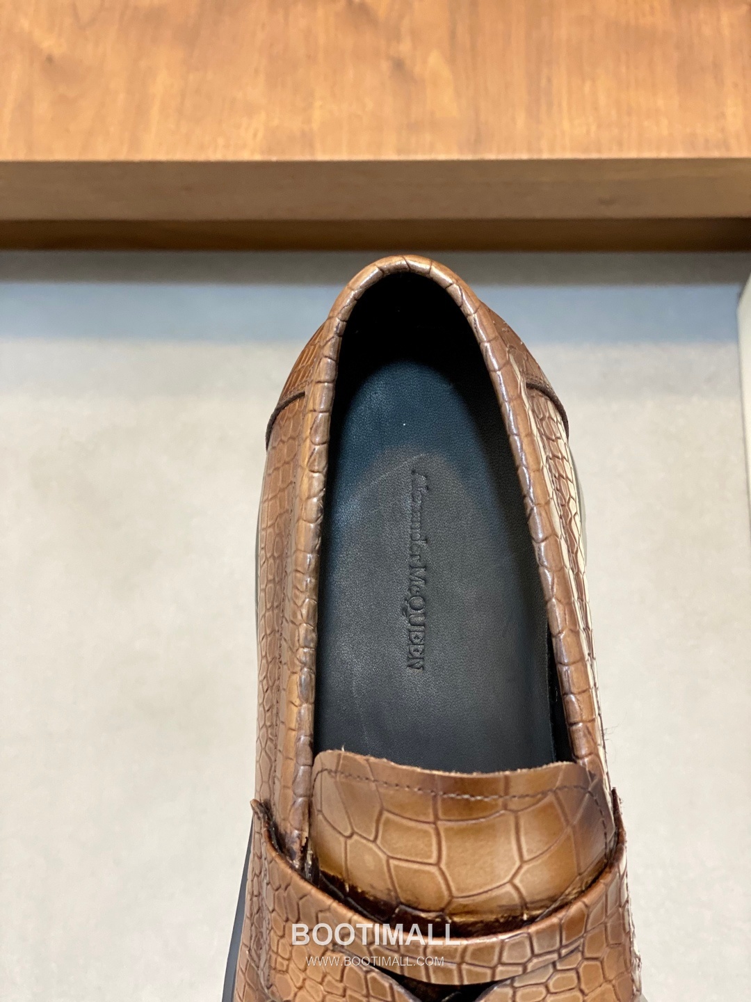 메종마르지엘라 송아지가죽 스테이플디테일 블랙 로퍼 Maison Margiela Calfskin Staple Detail Black Loafers 7