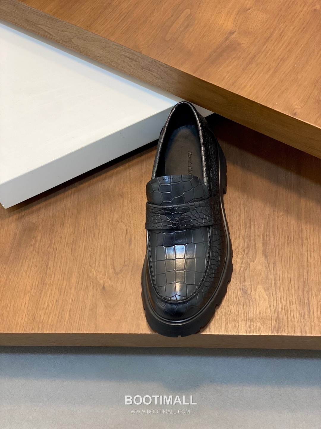 메종마르지엘라 송아지가죽 스테이플디테일 블랙 로퍼 Maison Margiela Calfskin Staple Detail Black Loafers 6