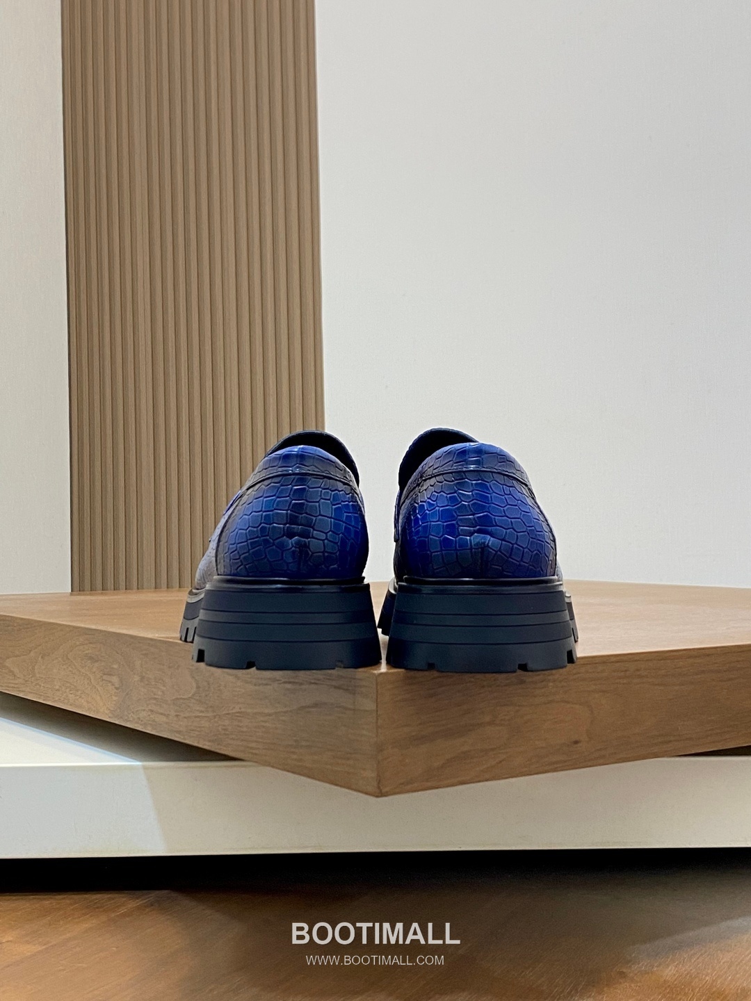 메종마르지엘라 송아지가죽 스테이플디테일 블랙 로퍼 Maison Margiela Calfskin Staple Detail Black Loafers 8