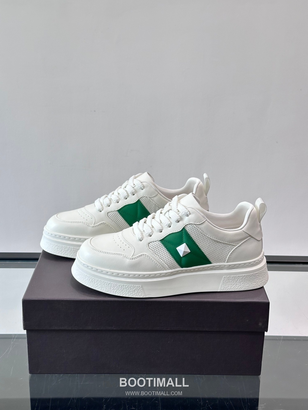 발렌티노 송아지가죽 펀칭디테일 플랫폼 화이트 스니커즈 Valentino Calfskin Perforated Detail Platform White Sneakers 5cm 3