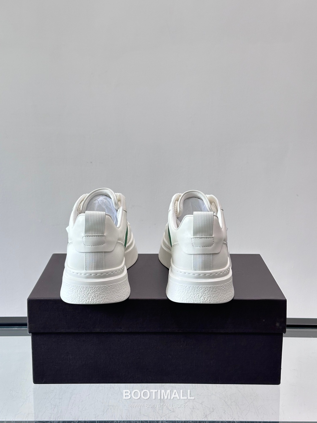 발렌티노 송아지가죽 펀칭디테일 플랫폼 화이트 스니커즈 Valentino Calfskin Perforated Detail Platform White Sneakers 5cm 8