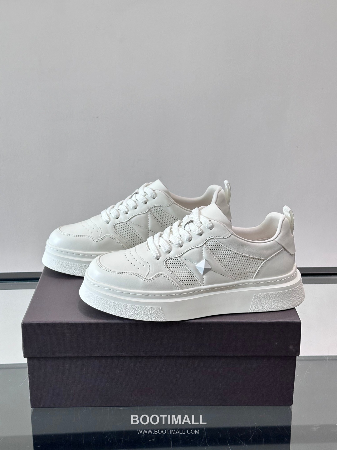 발렌티노 송아지가죽 펀칭디테일 플랫폼 화이트 스니커즈 Valentino Calfskin Perforated Detail Platform White Sneakers 5cm 3