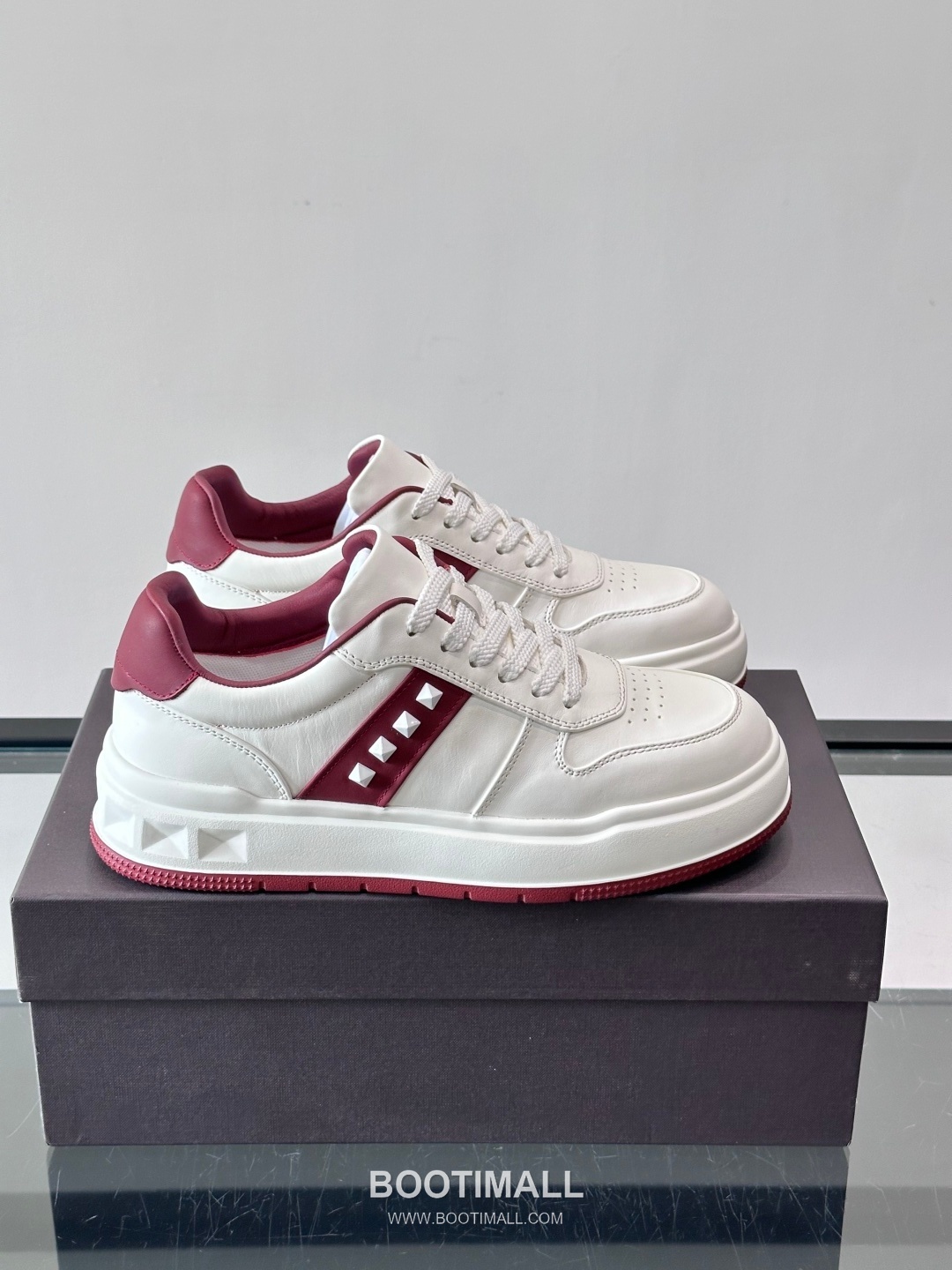 발렌티노 송아지가죽 펀칭디테일 플랫폼 화이트 스니커즈 Valentino Calfskin Perforated Detail Platform White Sneakers 5cm 1