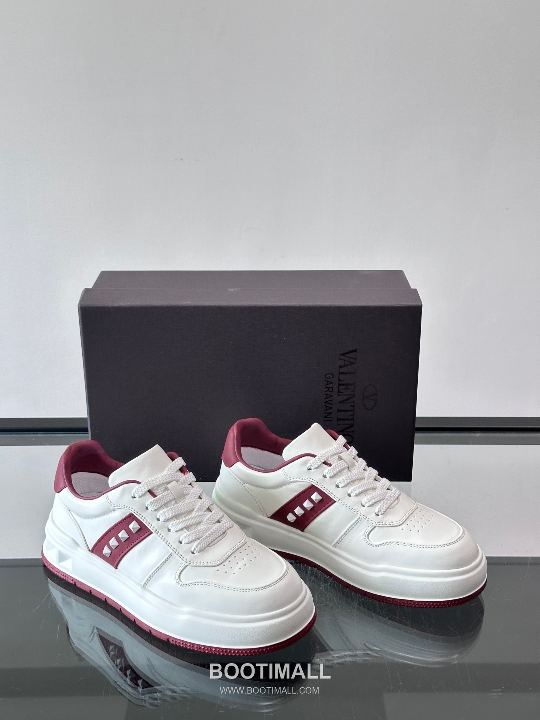 발렌티노 송아지가죽 펀칭디테일 플랫폼 화이트 스니커즈 Valentino Calfskin Perforated Detail Platform White Sneakers 5cm 5