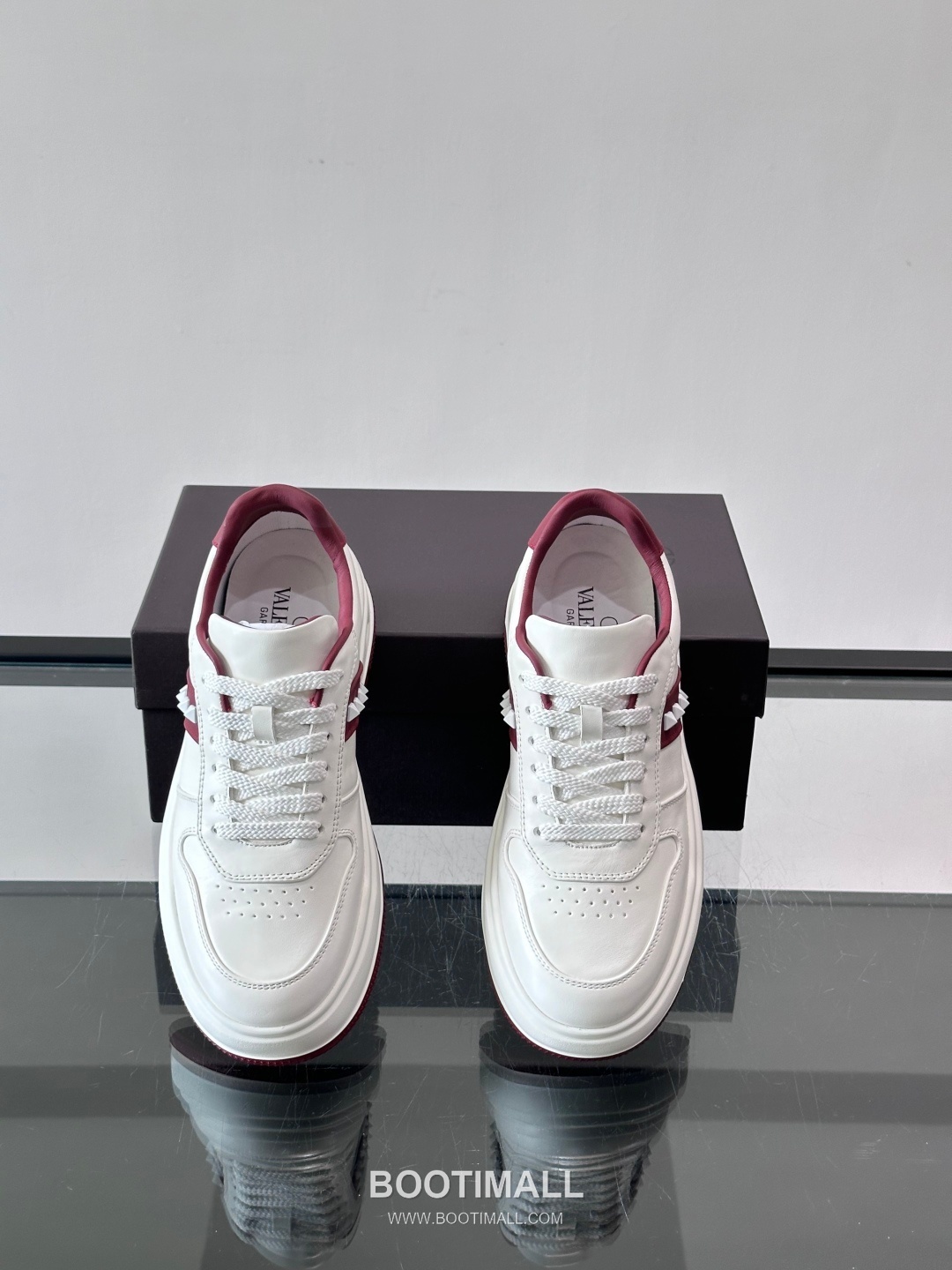 발렌티노 송아지가죽 펀칭디테일 플랫폼 화이트 스니커즈 Valentino Calfskin Perforated Detail Platform White Sneakers 5cm 6