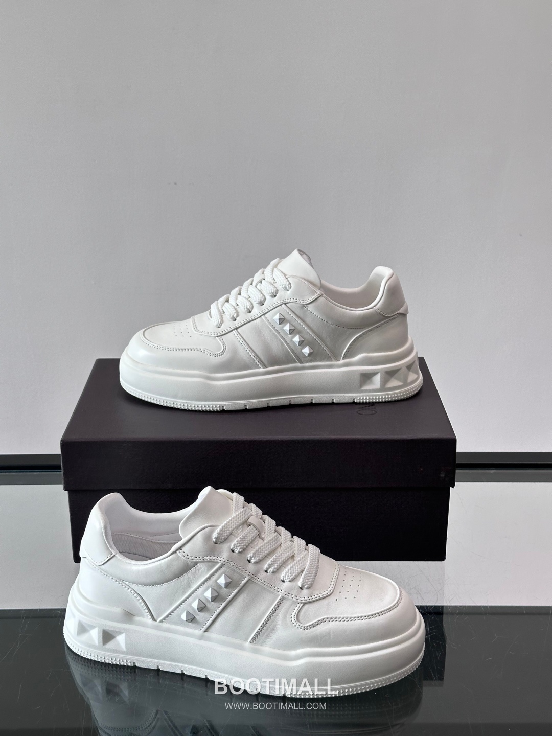 발렌티노 송아지가죽 펀칭디테일 플랫폼 화이트 스니커즈 Valentino Calfskin Perforated Detail Platform White Sneakers 5cm 4