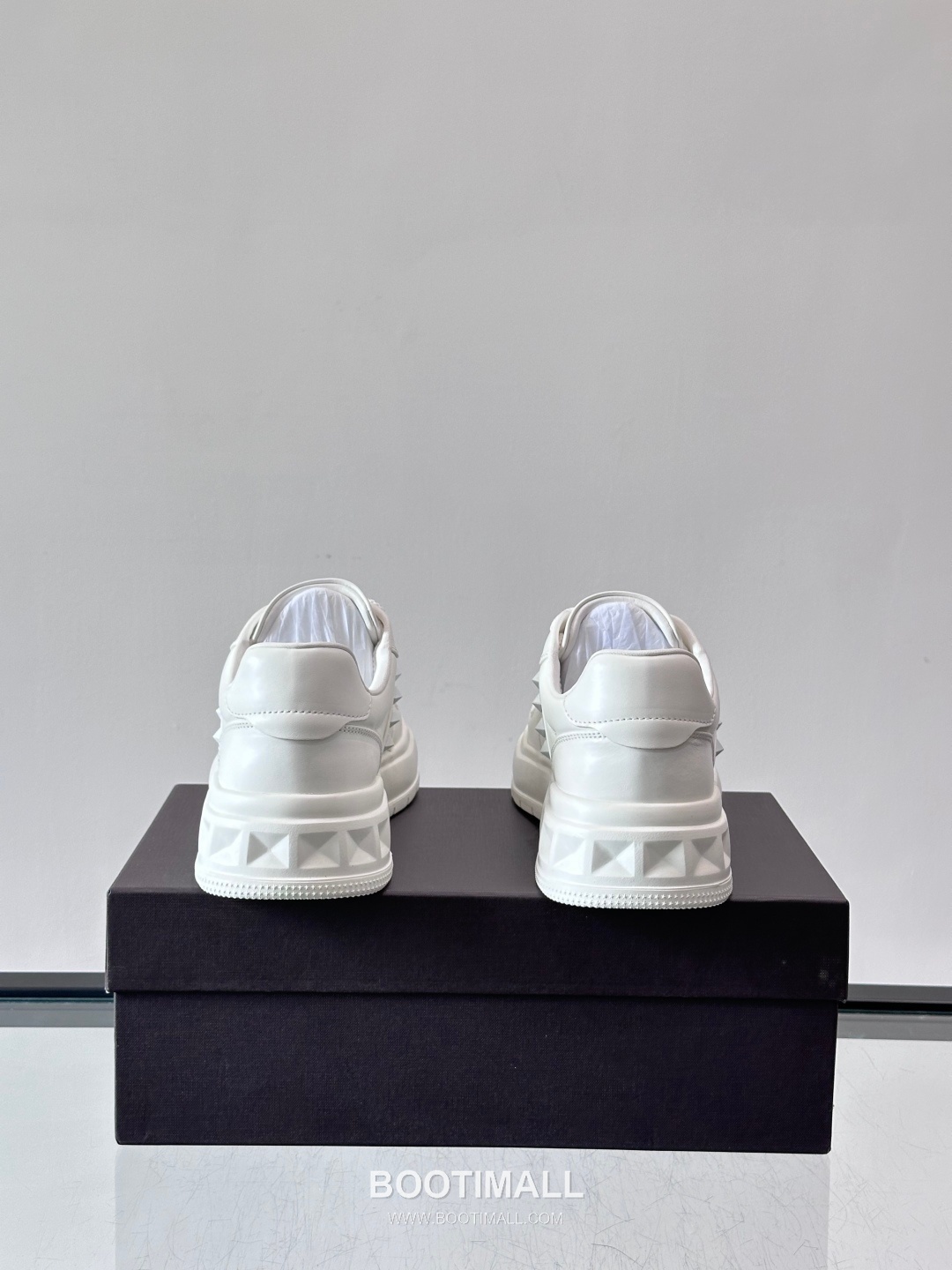 발렌티노 송아지가죽 펀칭디테일 플랫폼 화이트 스니커즈 Valentino Calfskin Perforated Detail Platform White Sneakers 5cm 8