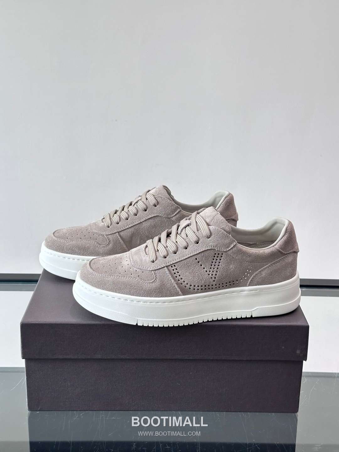 발렌티노 송아지가죽 펀칭디테일 플랫폼 화이트 스니커즈 Valentino Calfskin Perforated Detail Platform White Sneakers 5cm 3