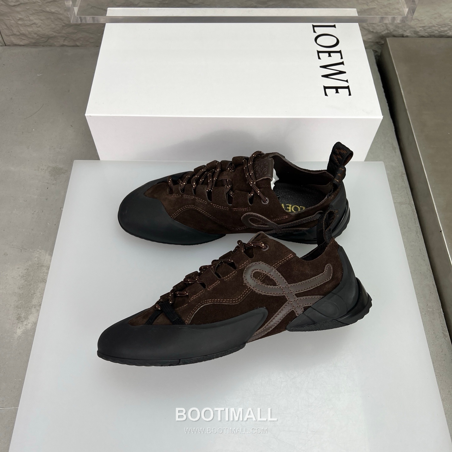 로에베 2026SS 레이스업 로우탑 화이트 스니커즈 Loewe 2026 SS Lace-up Low-top White Sneakers 4