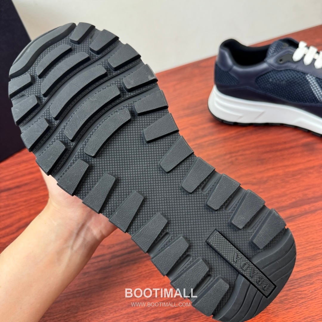 프라다 Prax 스웨이드 Re-Nylon 삼각로고 로우탑 블랙 스니커즈 Prada Prax Suede Re-Nylon Triangle Logo Low-top Black Sneakers 2.5cm 8