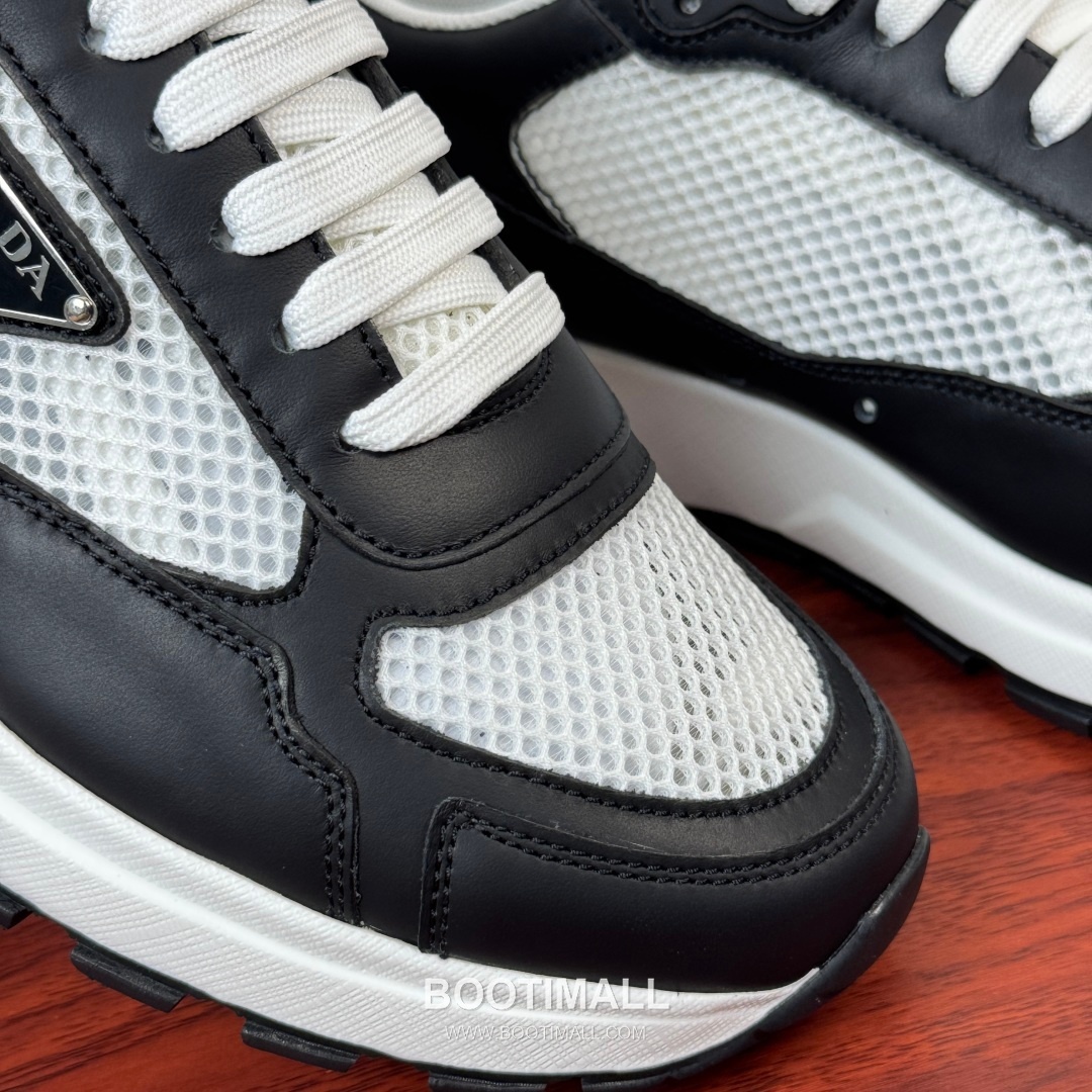 프라다 Prax 스웨이드 Re-Nylon 삼각로고 로우탑 블랙 스니커즈 Prada Prax Suede Re-Nylon Triangle Logo Low-top Black Sneakers 2.5cm 5