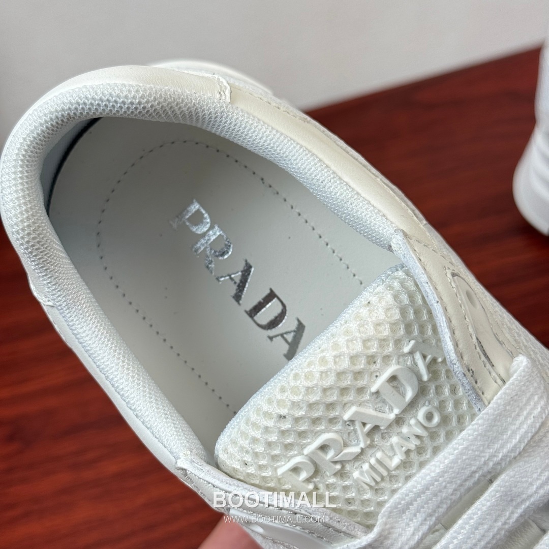 프라다 Prax 스웨이드 Re-Nylon 삼각로고 로우탑 블랙 스니커즈 Prada Prax Suede Re-Nylon Triangle Logo Low-top Black Sneakers 2.5cm 7