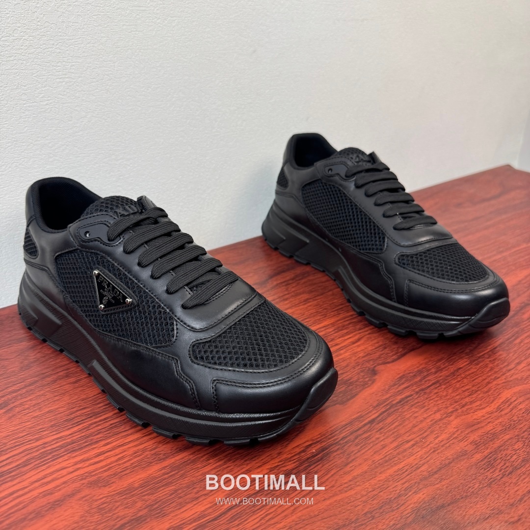 프라다 Prax 스웨이드 Re-Nylon 삼각로고 로우탑 블랙 스니커즈 Prada Prax Suede Re-Nylon Triangle Logo Low-top Black Sneakers 2.5cm 2