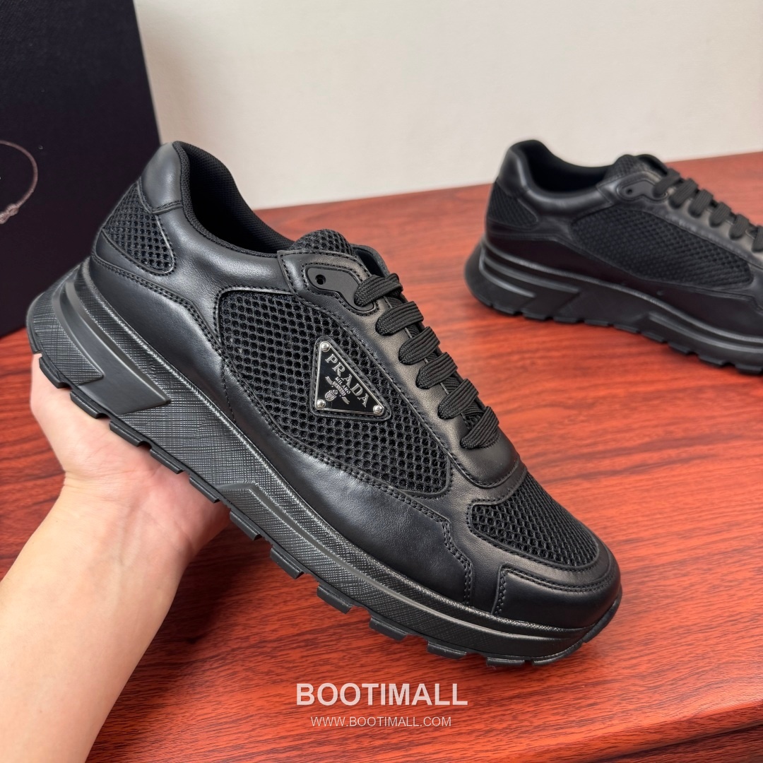 프라다 Prax 스웨이드 Re-Nylon 삼각로고 로우탑 블랙 스니커즈 Prada Prax Suede Re-Nylon Triangle Logo Low-top Black Sneakers 2.5cm 4