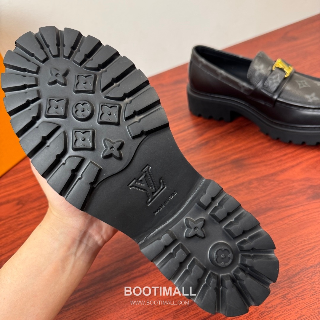 루이비통 Major 다미에 캔버스 소가죽 로고버클 플랫폼 블랙 로퍼 Louis Vuitton Major Damier Canvas Calfskin Logo Buckle Platform Black Loafers 9